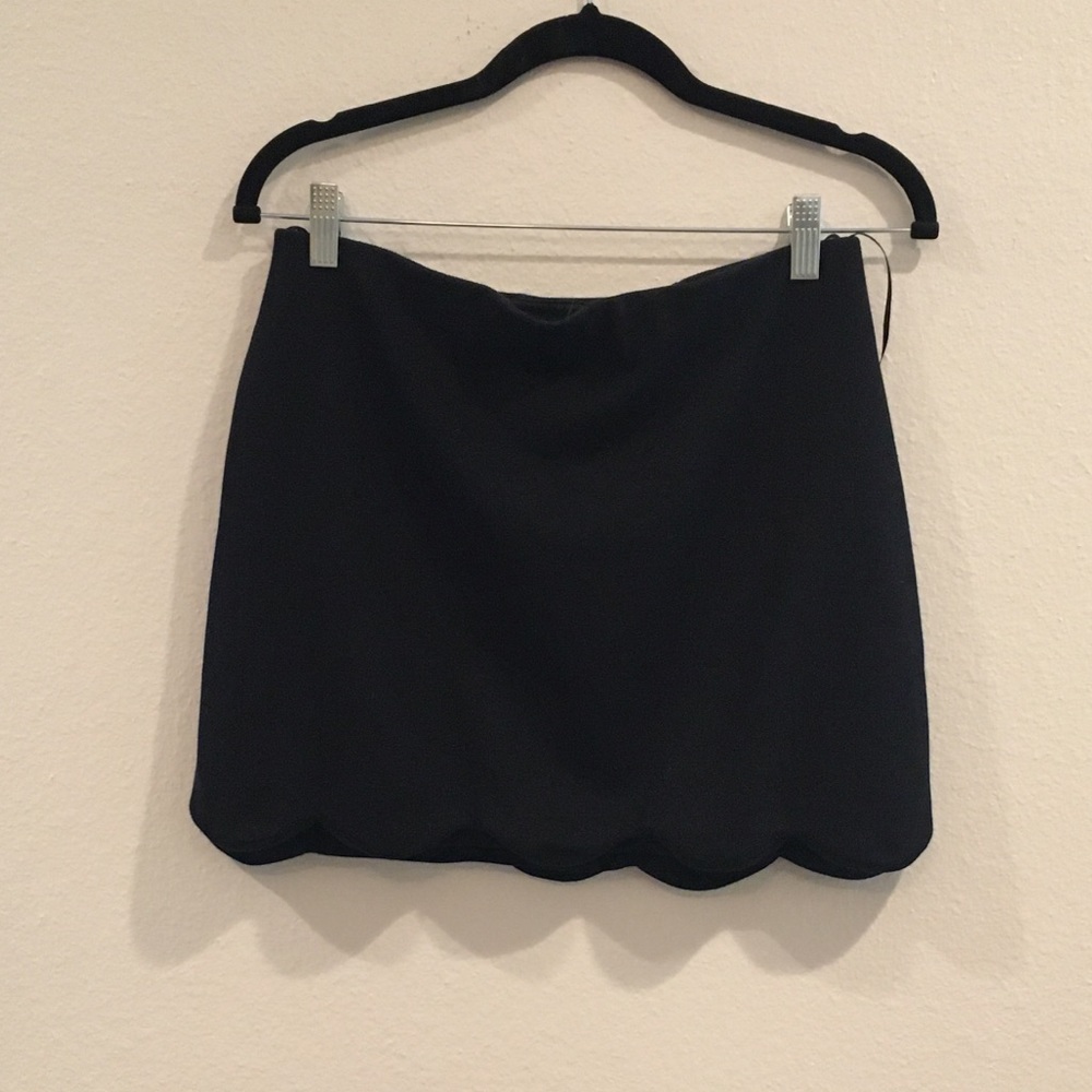 Black scalloped skirt